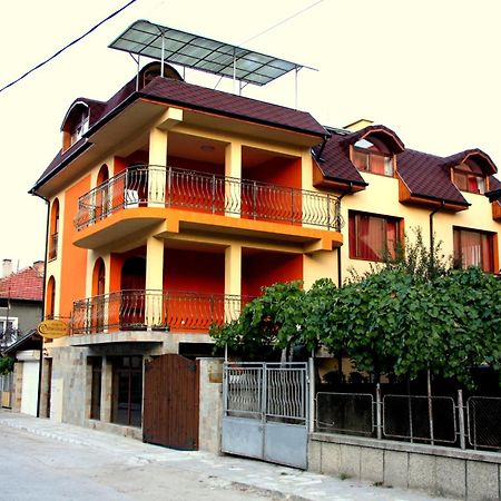 Guest House Stelia 벨린그래드 외부 사진